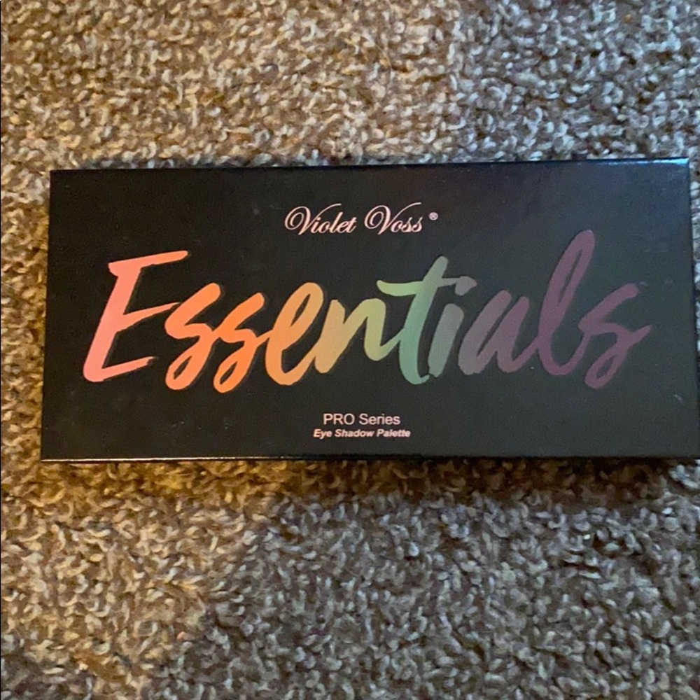 Violet Voss essentials